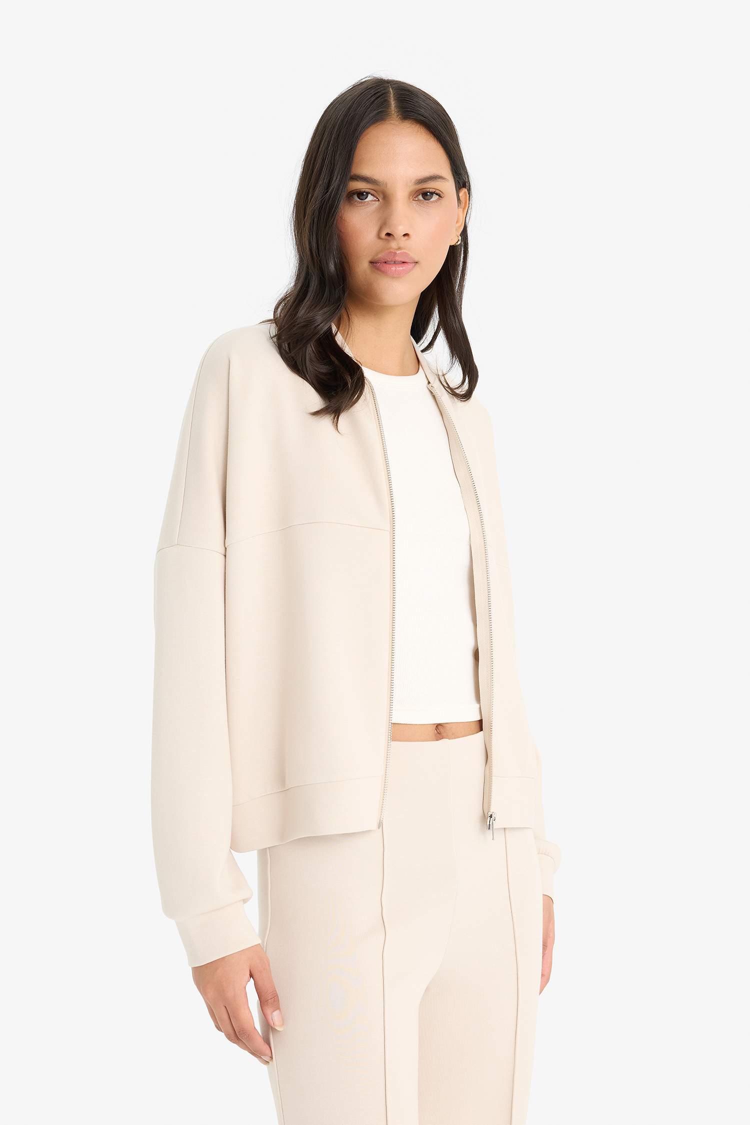 Relax Fit cardigan with a stand-up collar.