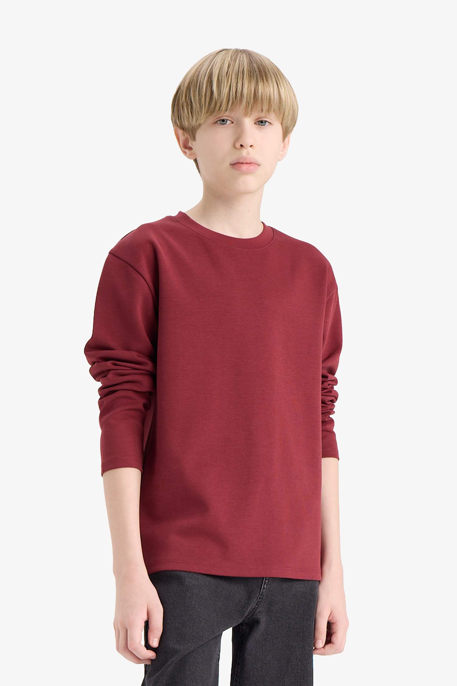 T-shirt for boys with long sleeves, loose fit, round neck.