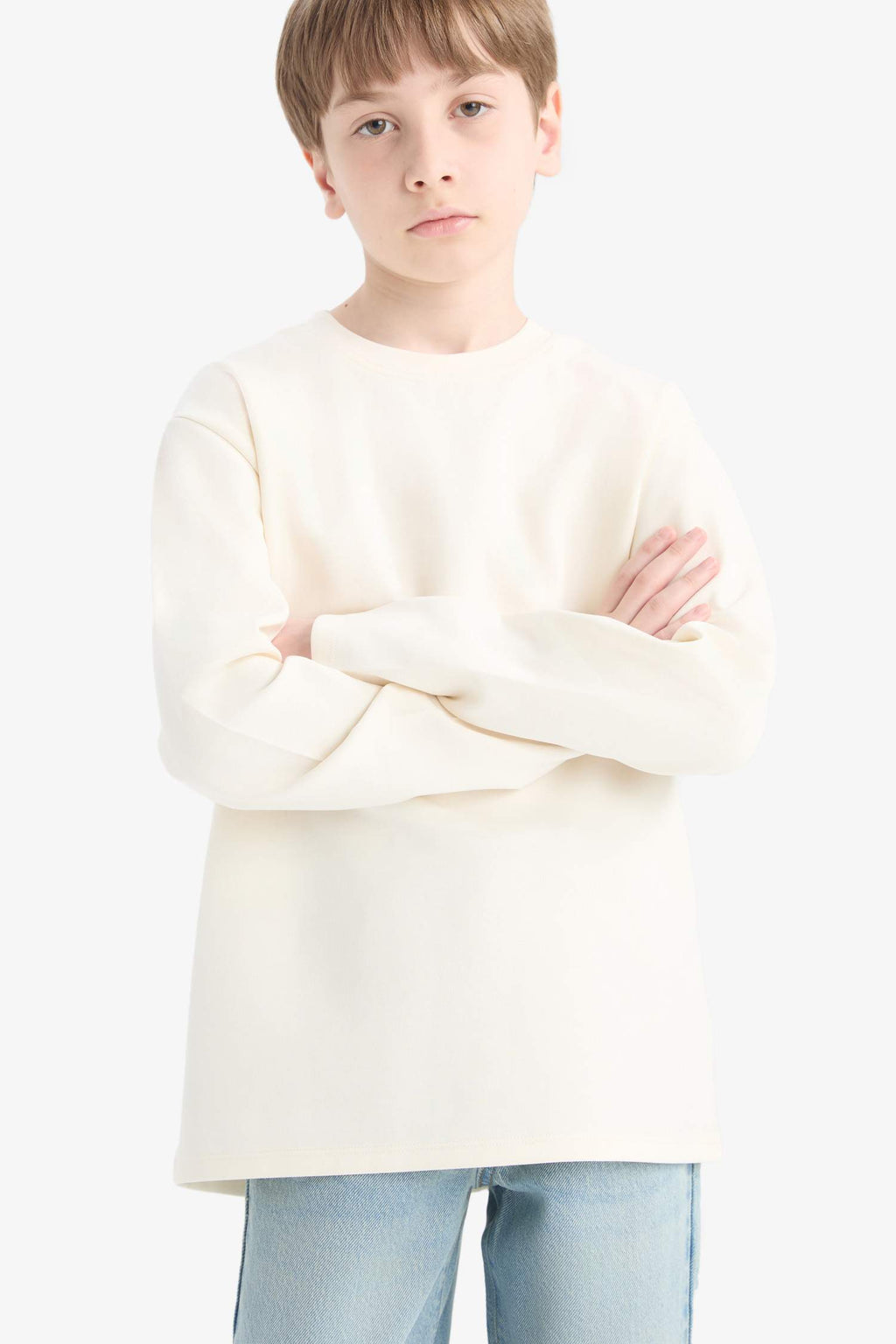 T-shirt for boys with long sleeves, loose fit, round neck.