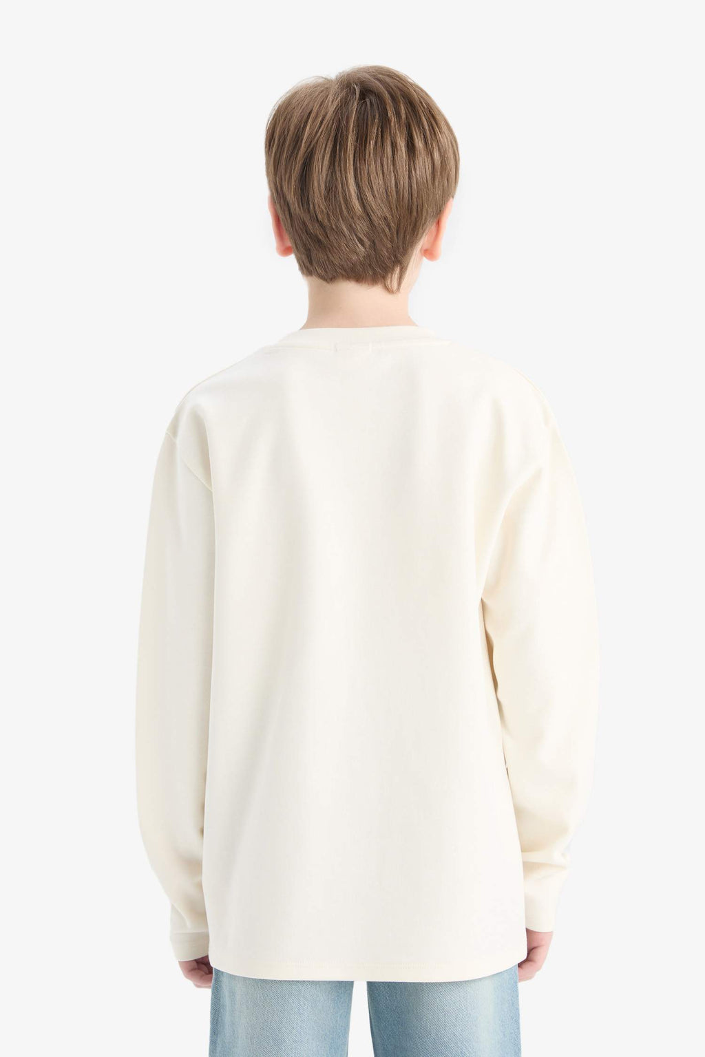 T-shirt for boys with long sleeves, loose fit, round neck.