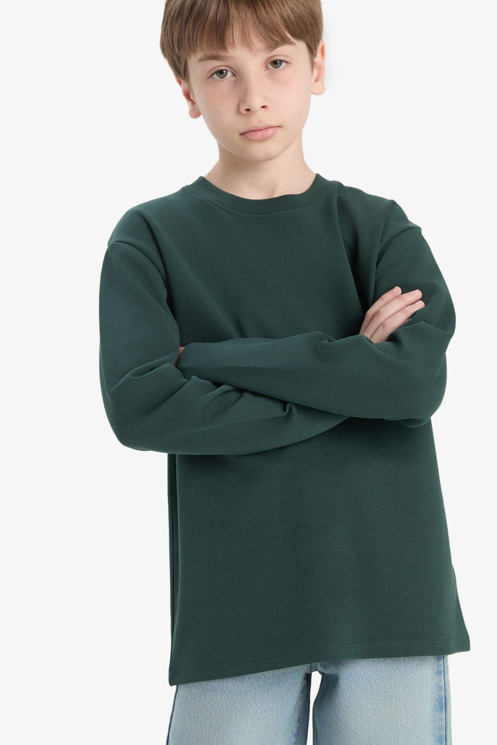 T-shirt for boys with long sleeves, loose fit, round neck.