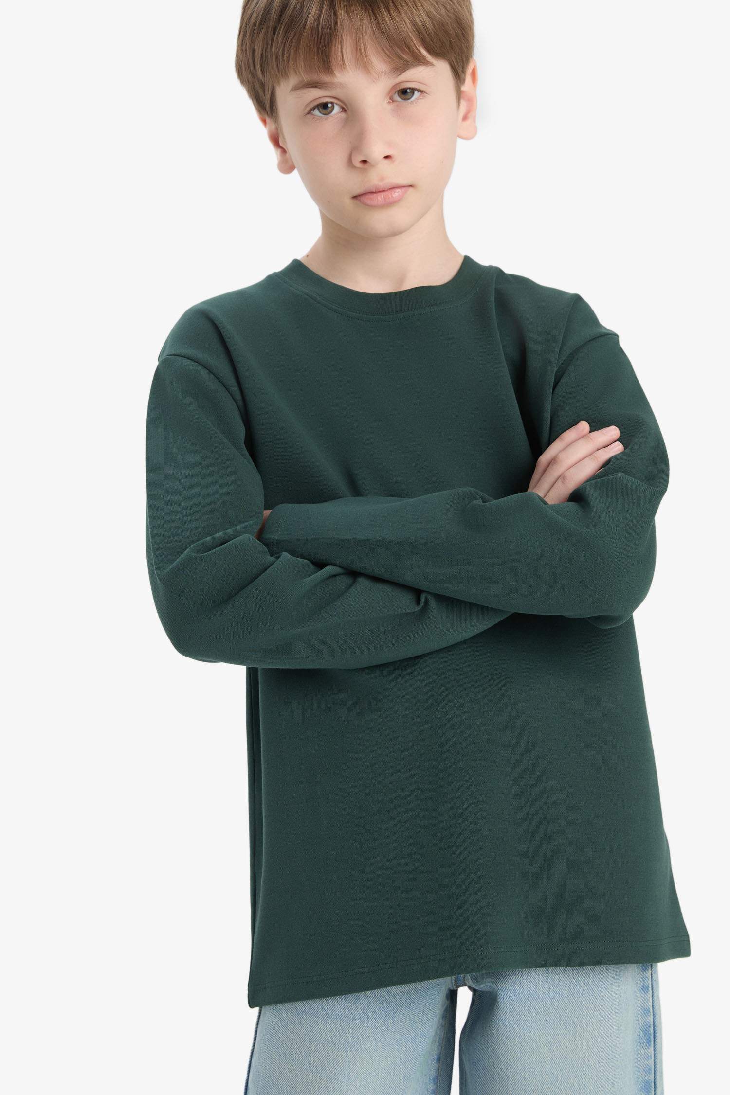 T-shirt for boys with long sleeves, loose fit, round neck.