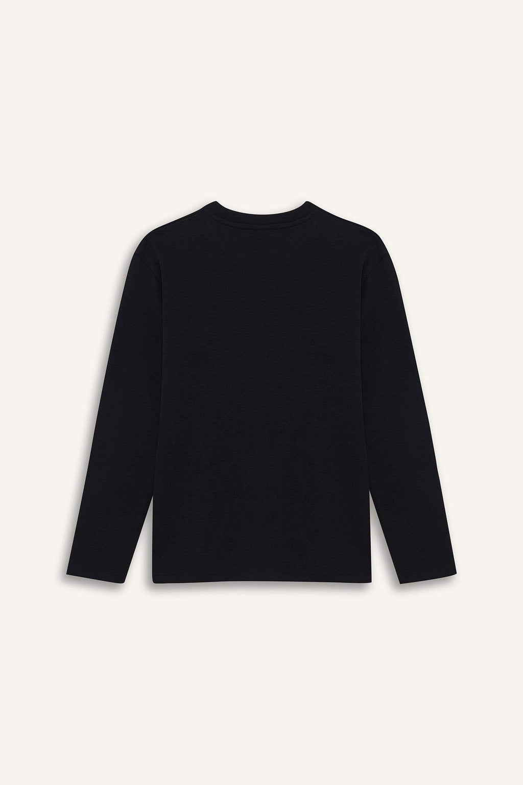 T-shirt for boys with long sleeves, loose fit, round neck.