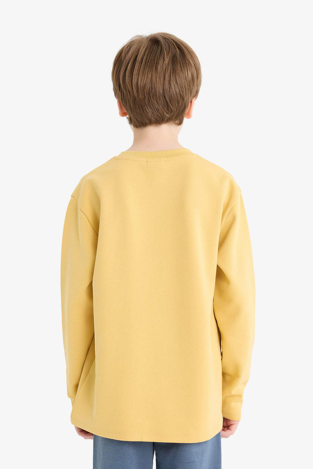 T-shirt for boys with long sleeves, loose fit, round neck.