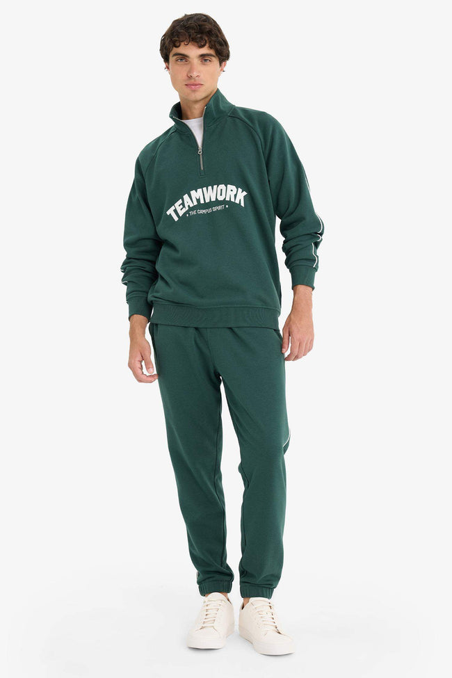 Regular Fit Jogger Sweatpants with Elasticated Legs and Pockets and a Tie Waist Main Image