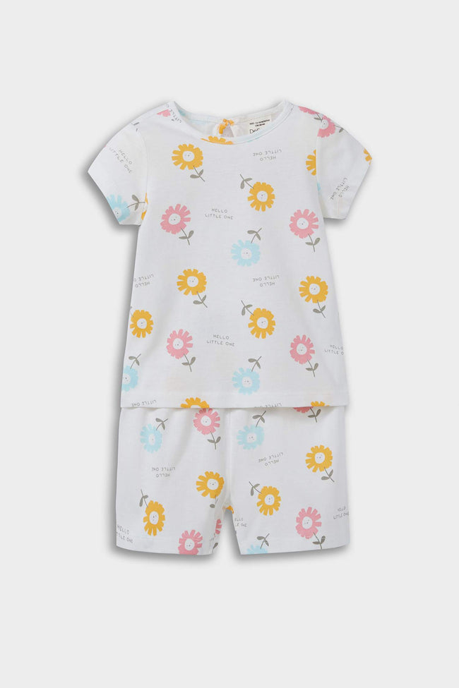 Baby Girl Pajama Set Floral Patterned Short Sleeve Combed Cotton Top and Elastic Waist Shorts Hover Image
