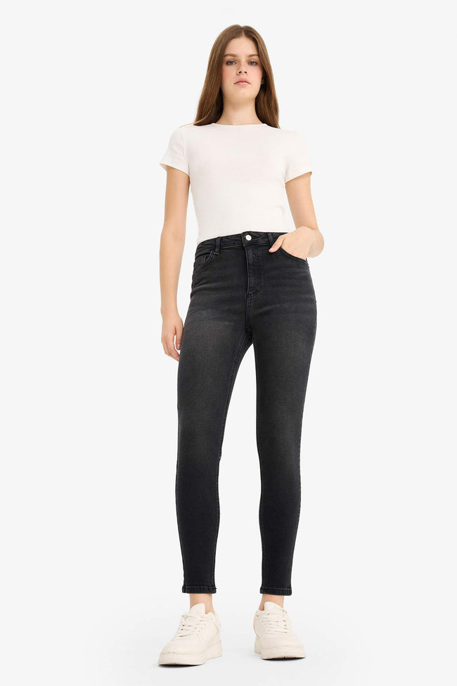 Skinny Fit High Waist Ankle Length Jeans Hover Image