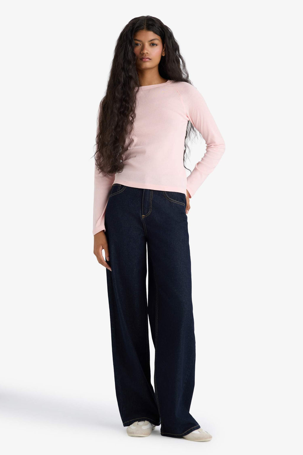 Slim-fit ribbed crew neck long sleeve t-shirt