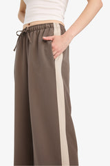 Cool wide-leg trousers, mid-rise