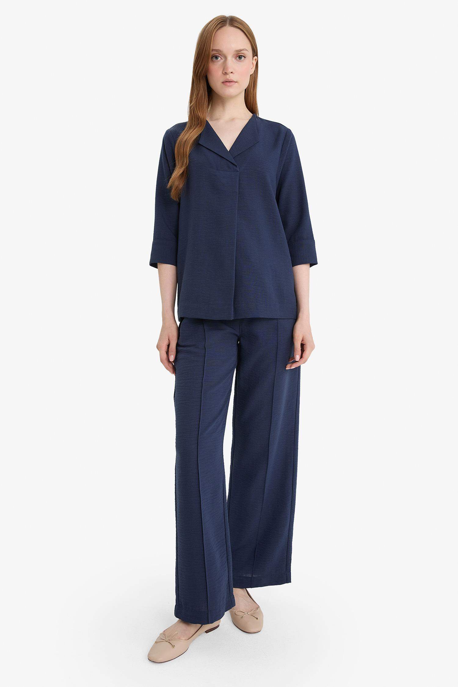 Aerobin straight-leg trousers with a regular fit