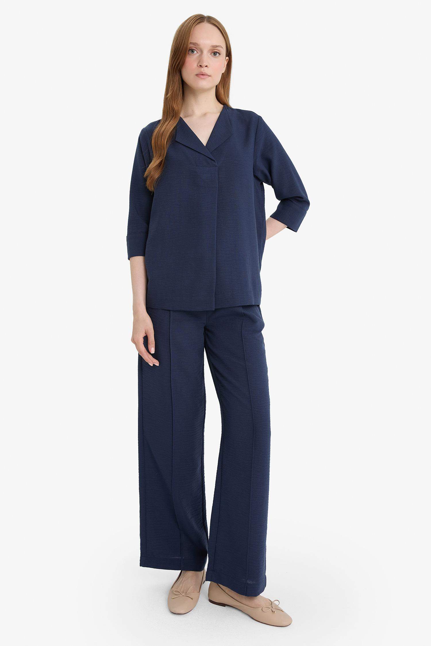 Aerobin straight-leg trousers with a regular fit