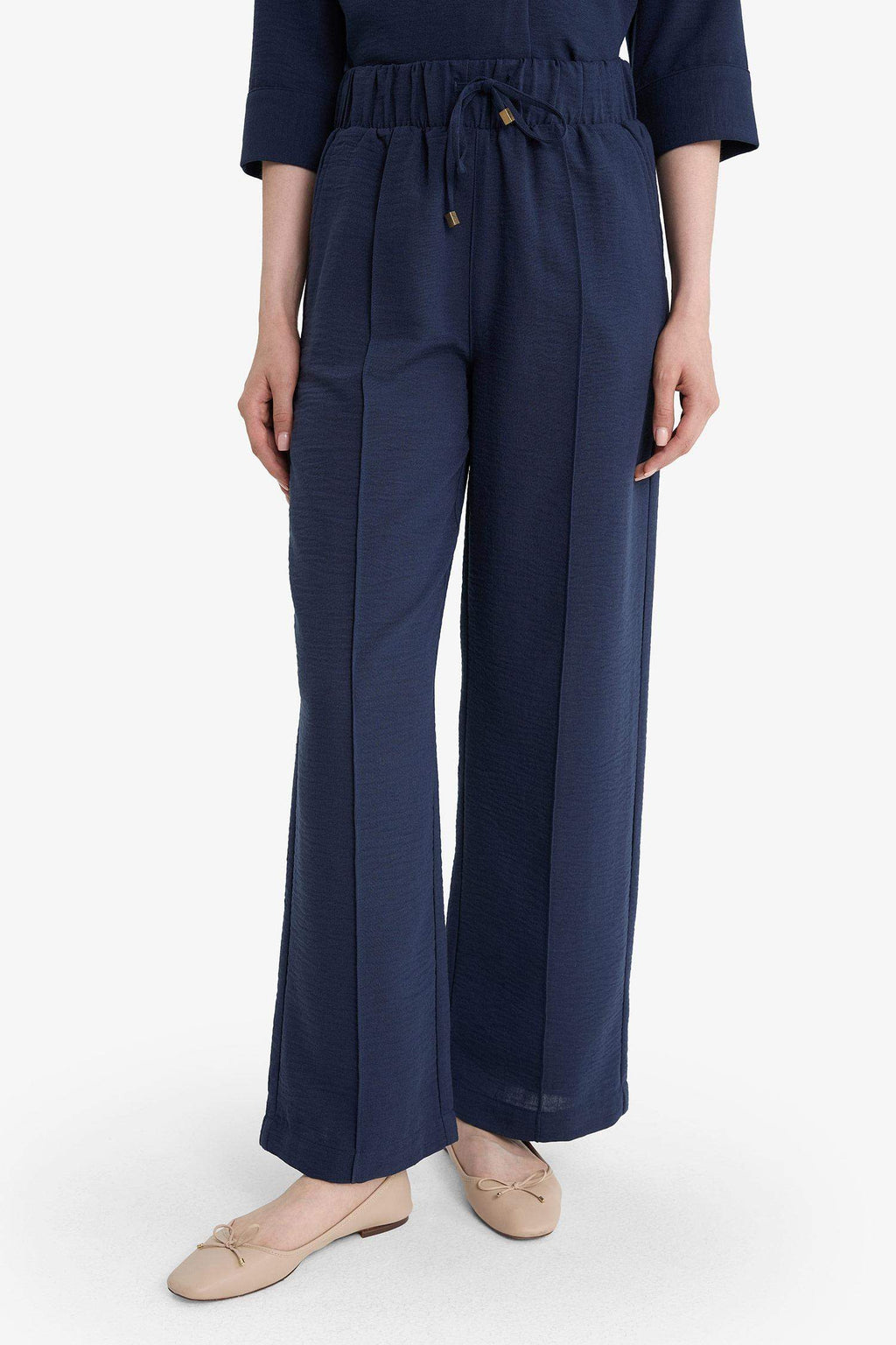Aerobin straight-leg trousers with a regular fit