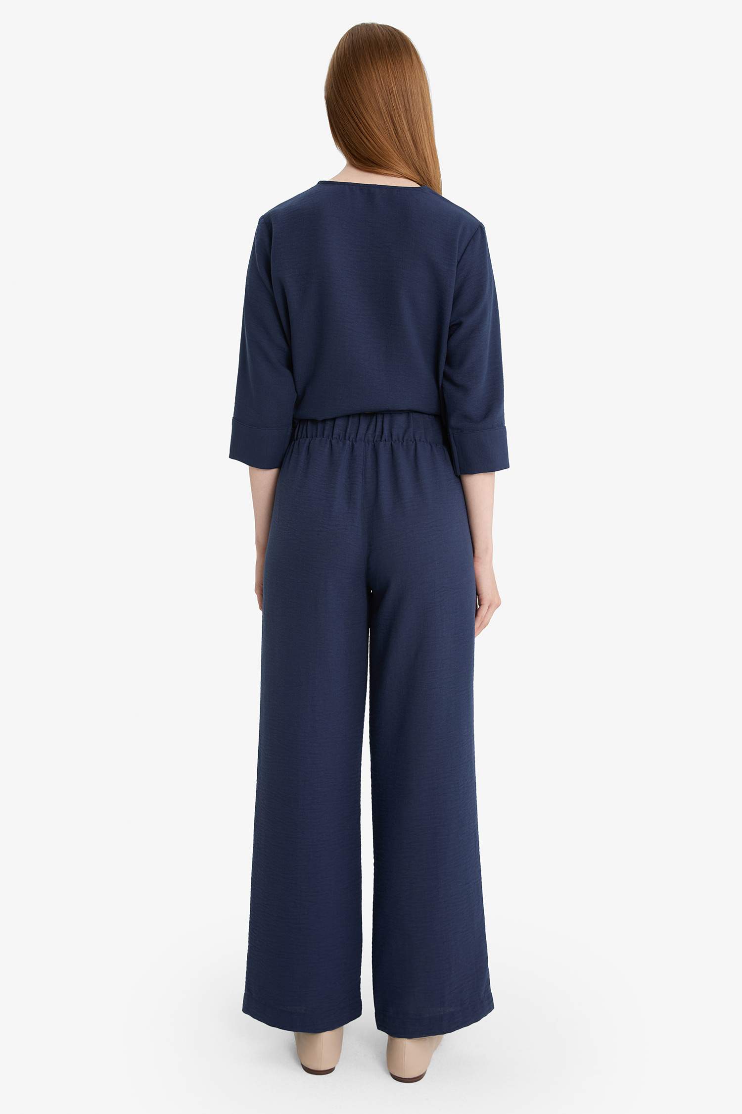 Aerobin straight-leg trousers with a regular fit