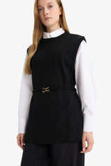 Crew Neck Belt Detailed Knit Sweater