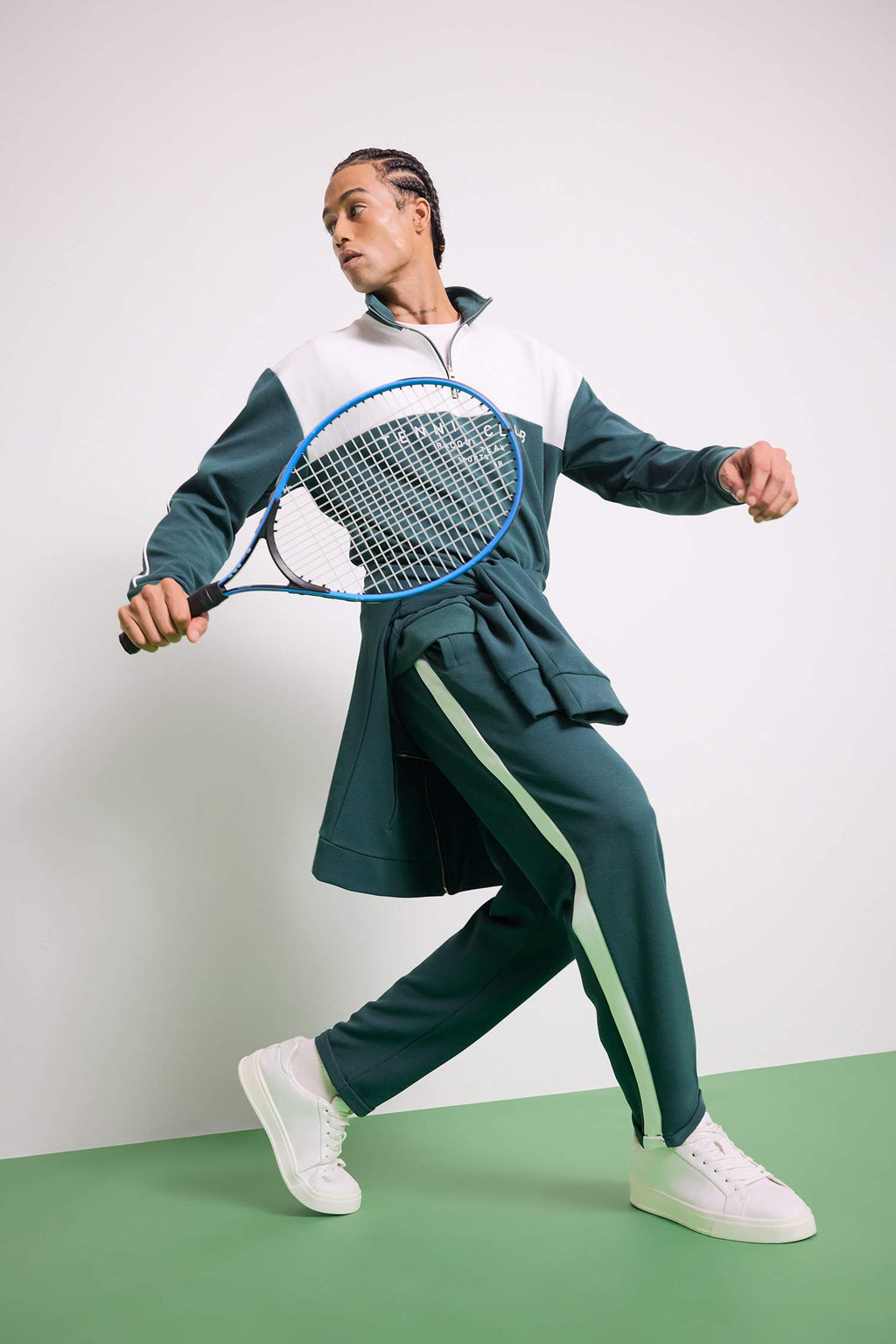 Standard Fit Pocket Detailed Sports Jogger