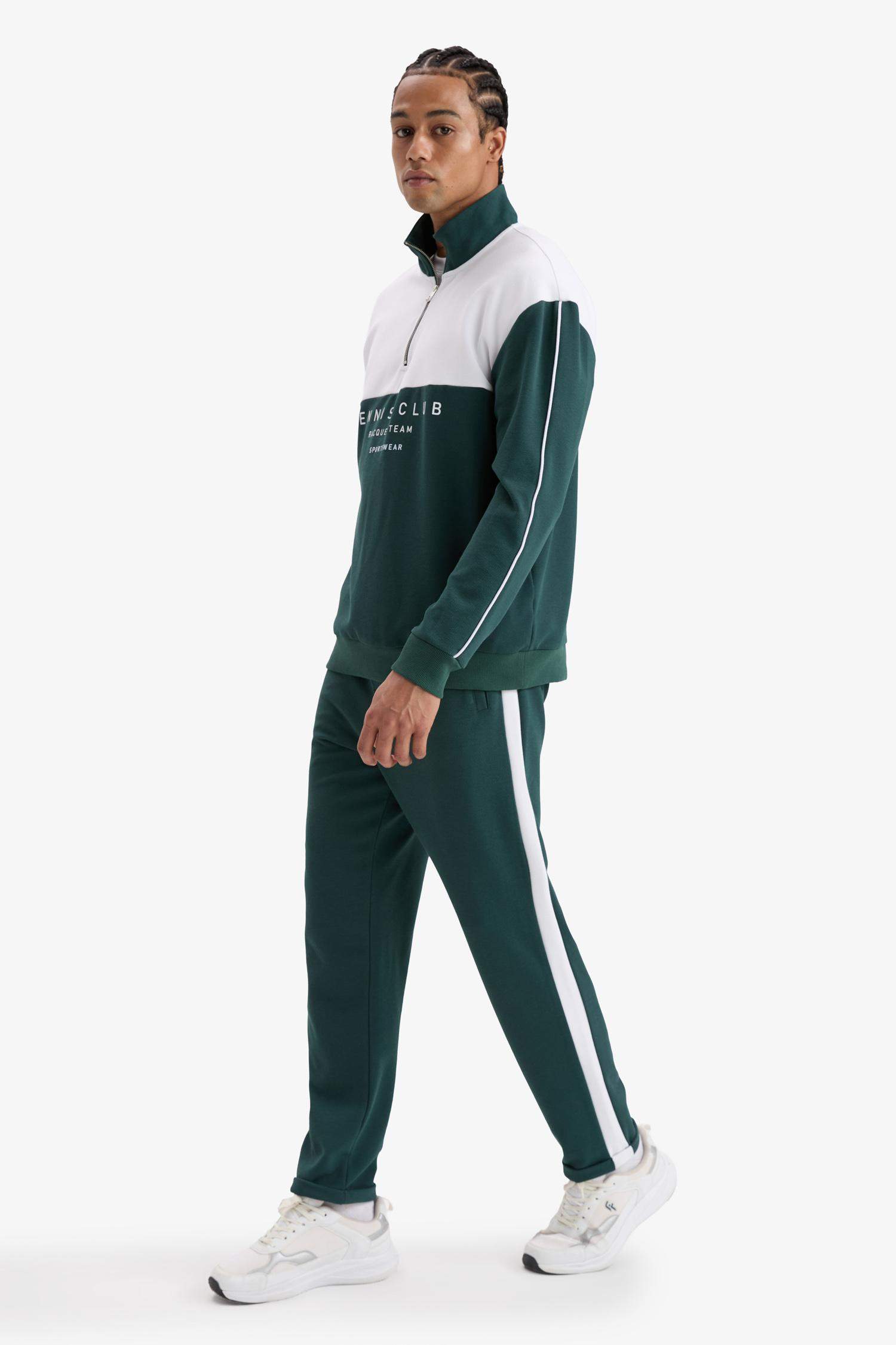 Standard Fit Pocket Detailed Sports Jogger