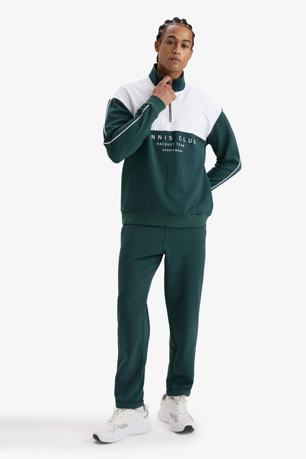 Standard Fit Pocket Detailed Sports Jogger