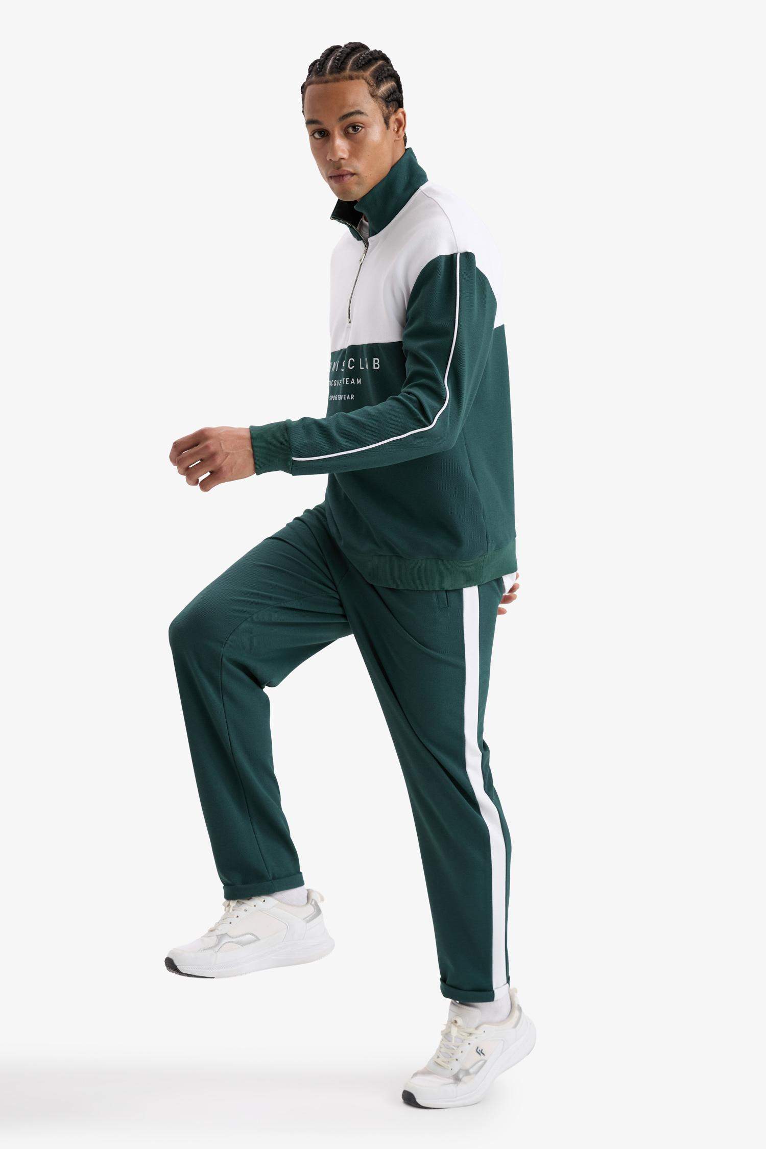 Standard Fit Pocket Detailed Sports Jogger