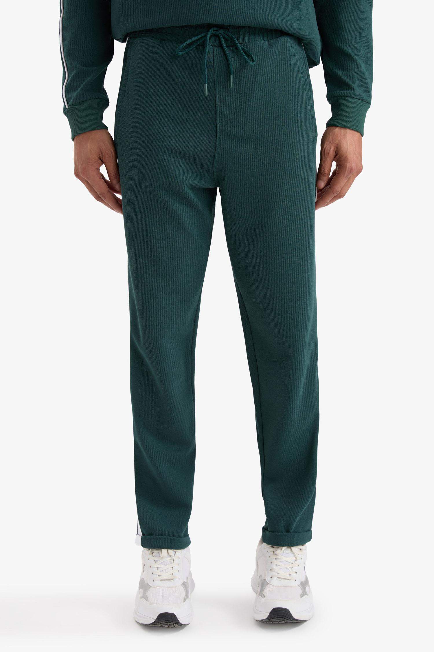 Standard Fit Pocket Detailed Sports Jogger