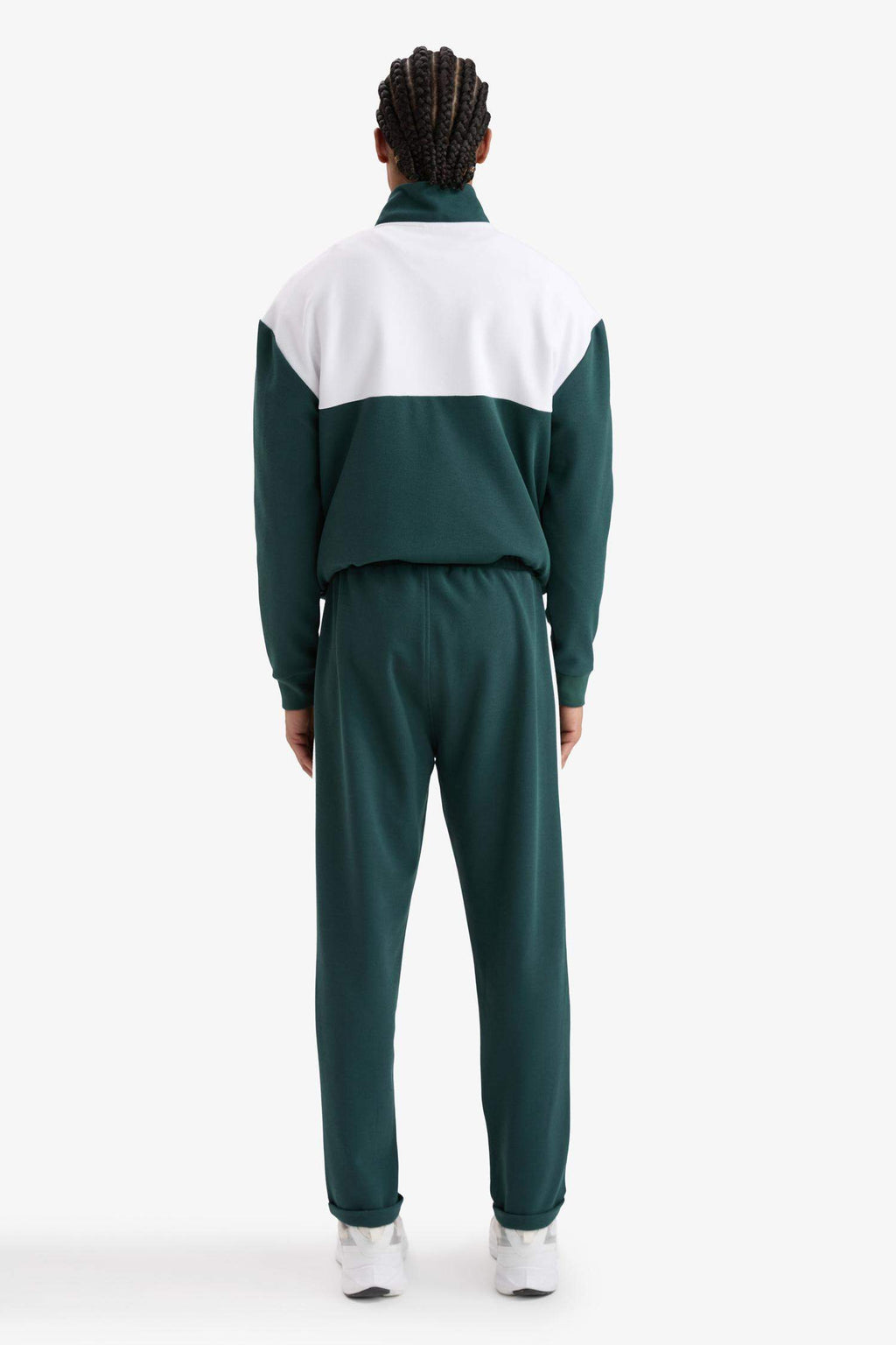 Standard Fit Pocket Detailed Sports Jogger