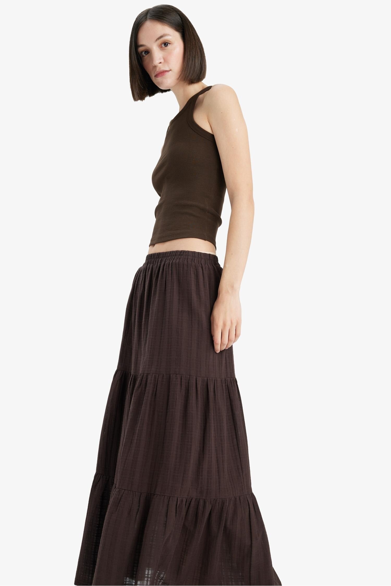 Textured cotton-lined maxi skirt with a regular fit