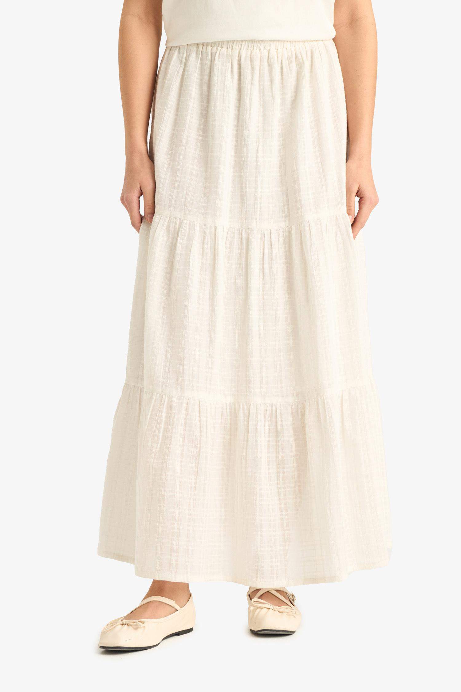 Textured cotton-lined maxi skirt with a regular fit