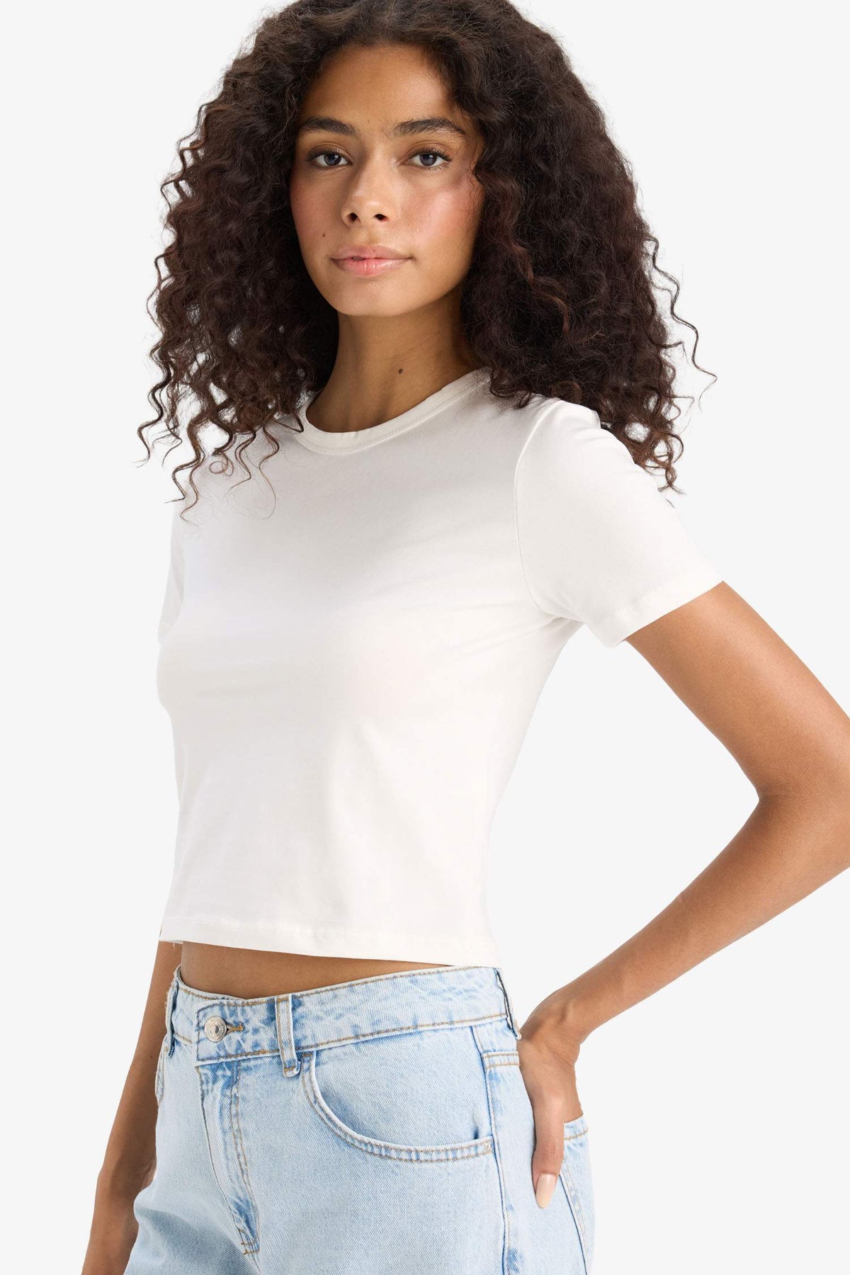 Slim Fit Slim Cut Crew Neck Combed Cotton Short Sleeve T-Shirt