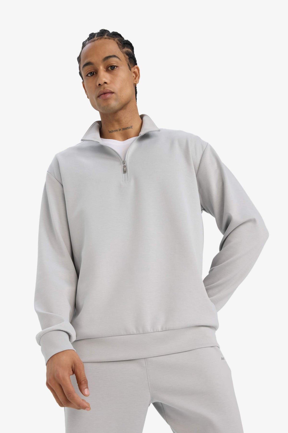 DeFactoFit Standard Fit Printed Sweatshirt