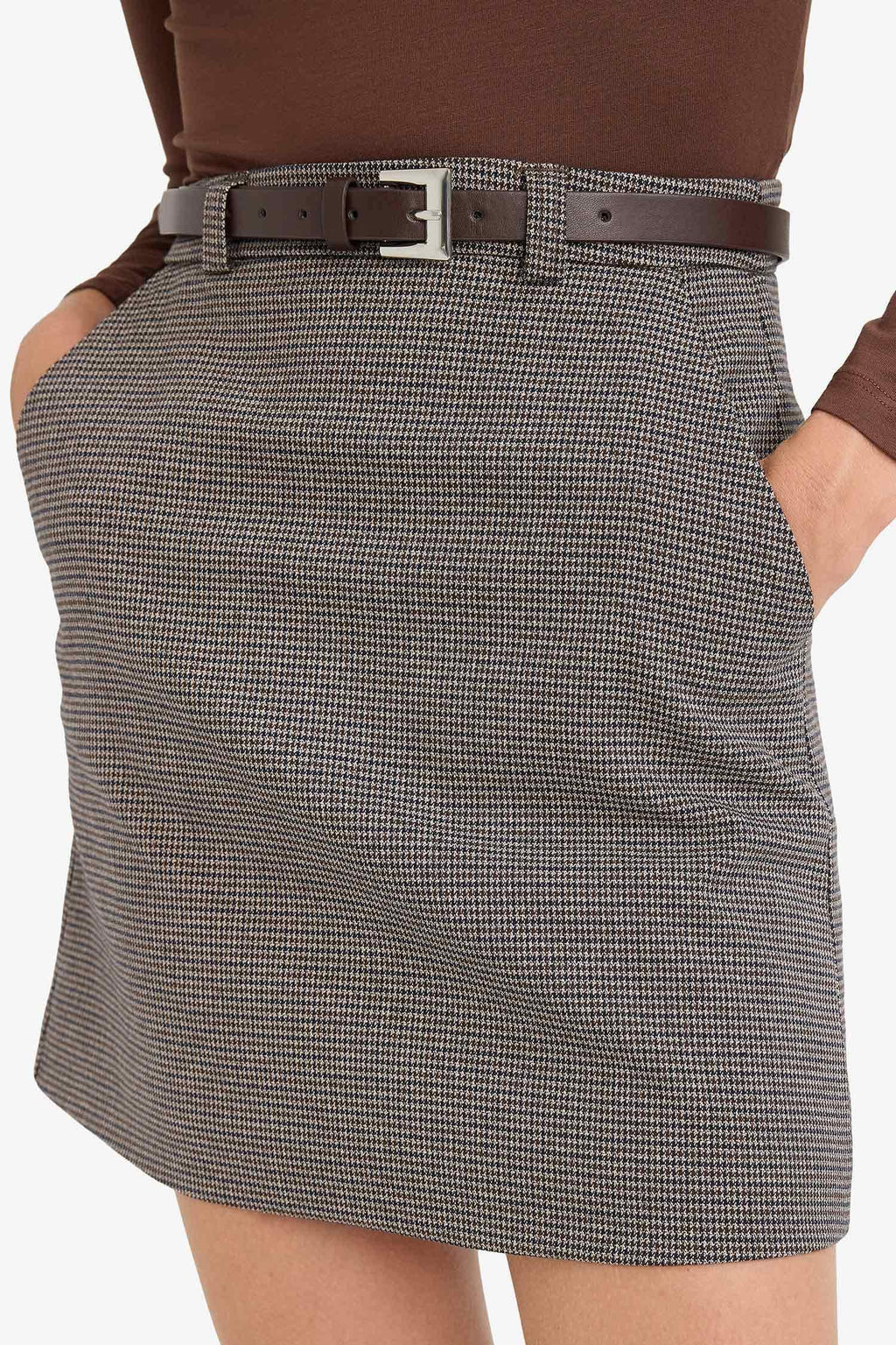 High-waisted lined A-line skirt