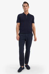 Taylored regular fit trousers with short legs.