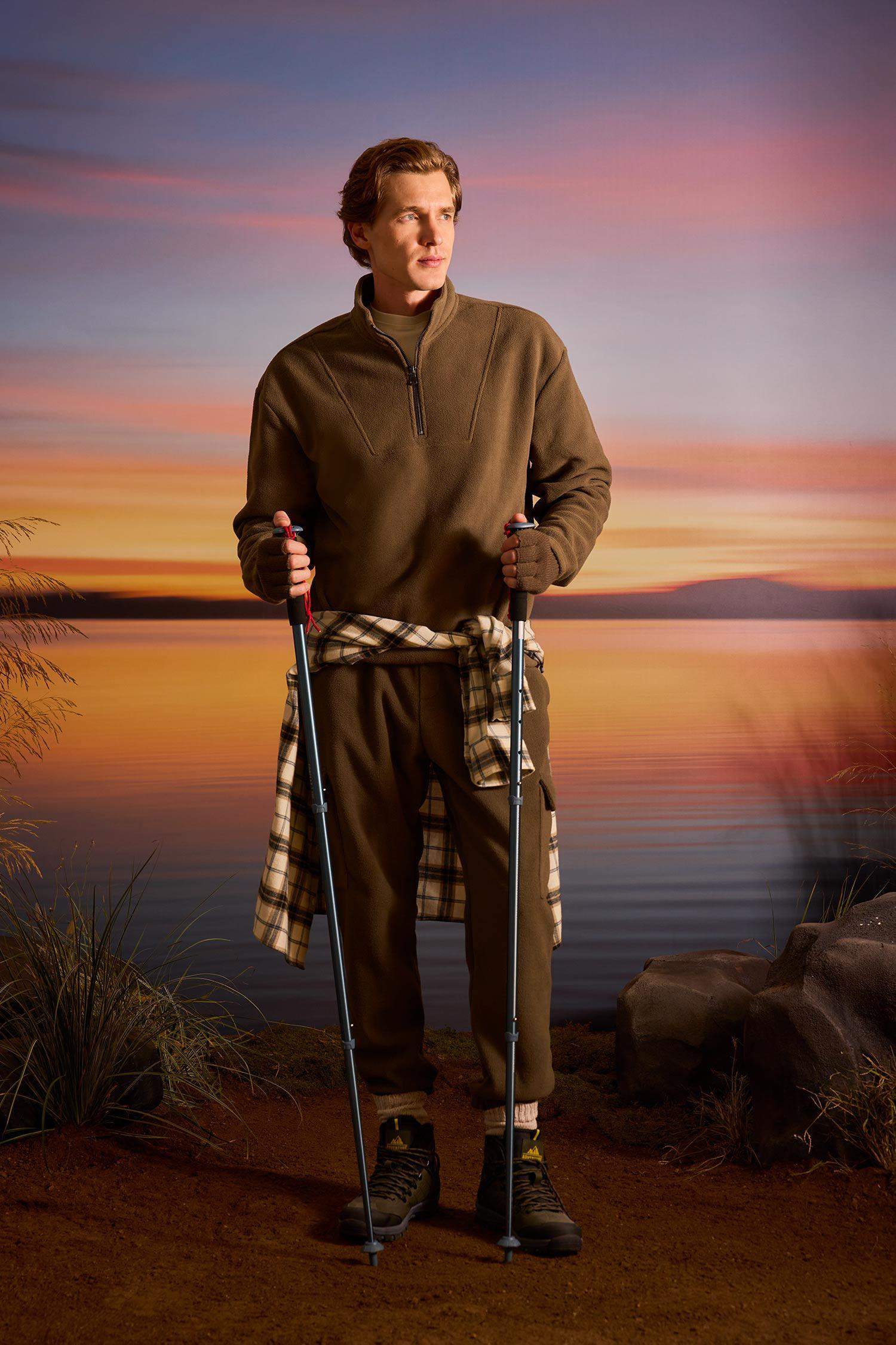 Regular Fit Fleece Sweatpants with Drawstring Waist and Cargo Pockets