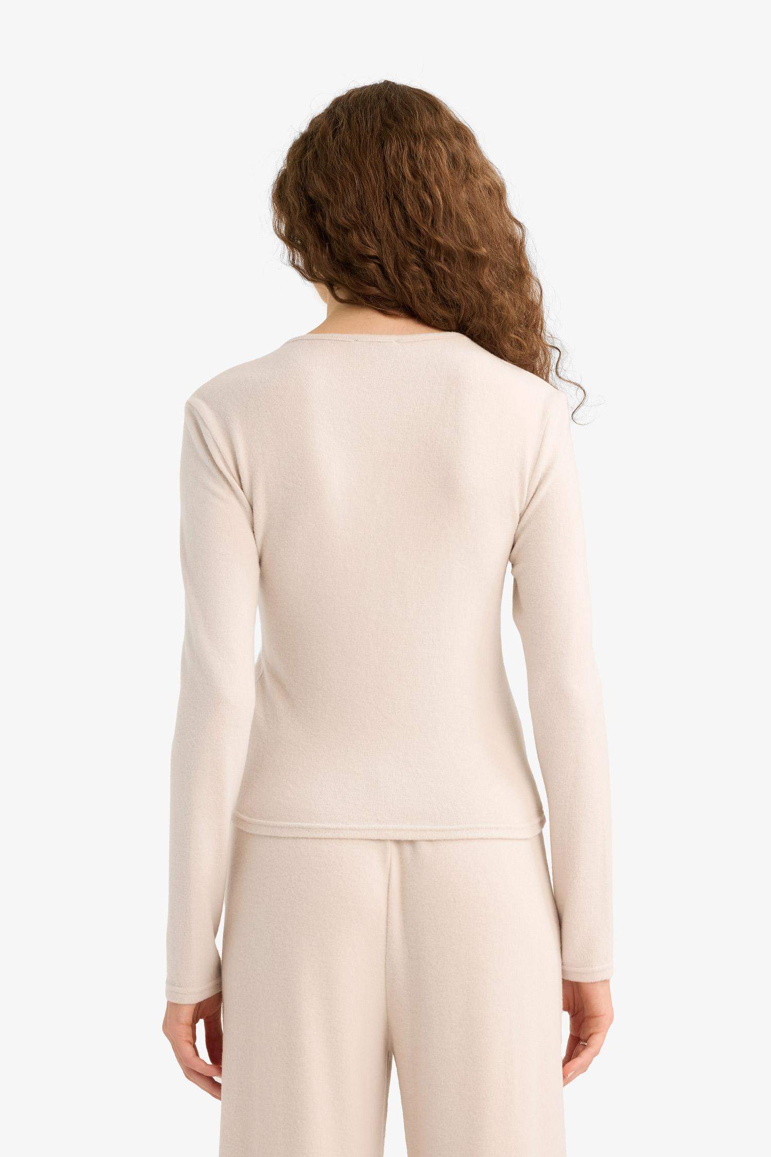 Fitted Button-Down Collar Long-Sleeve T-Shirt