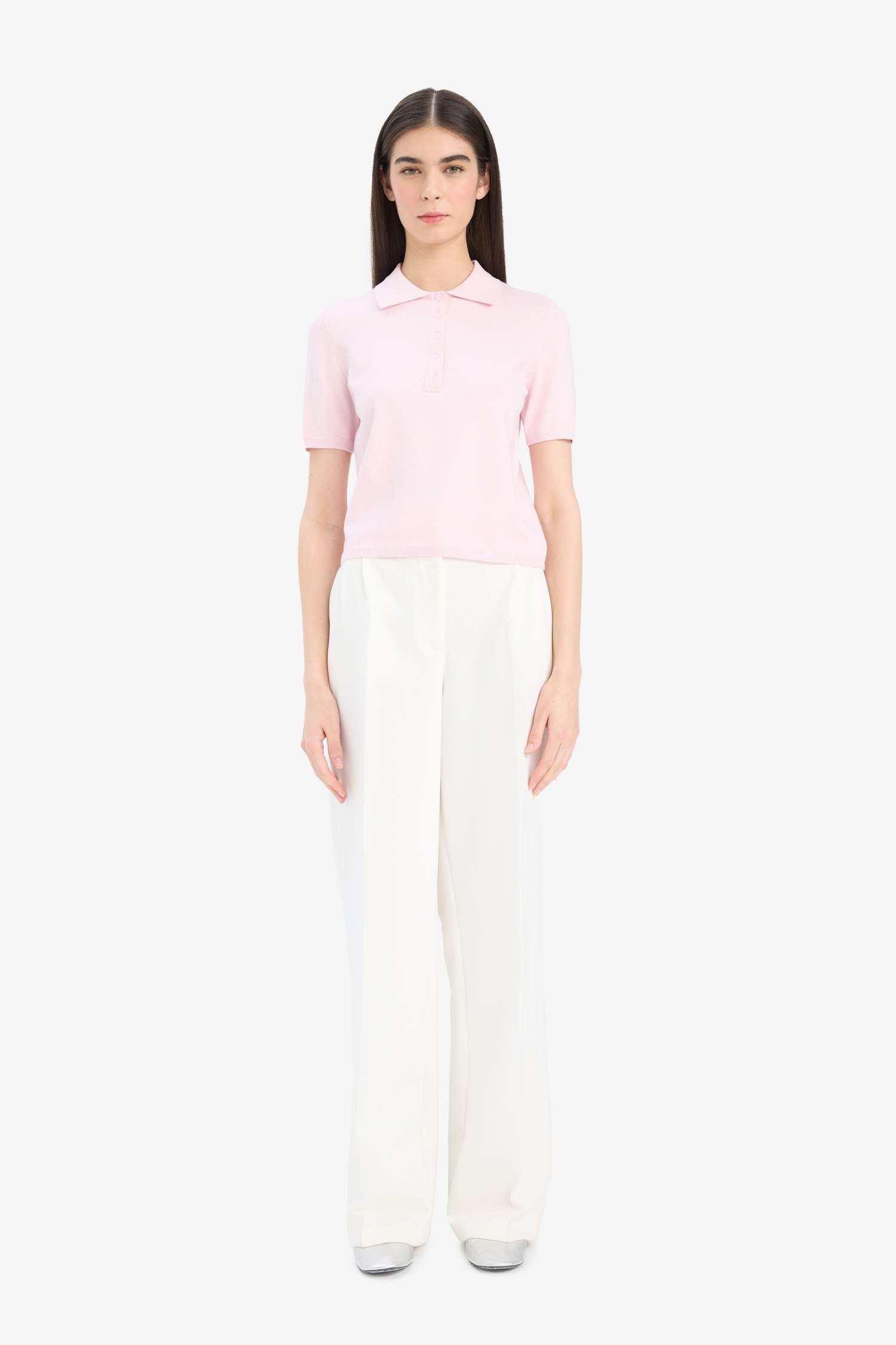 Fitted knit sweater with a polo collar