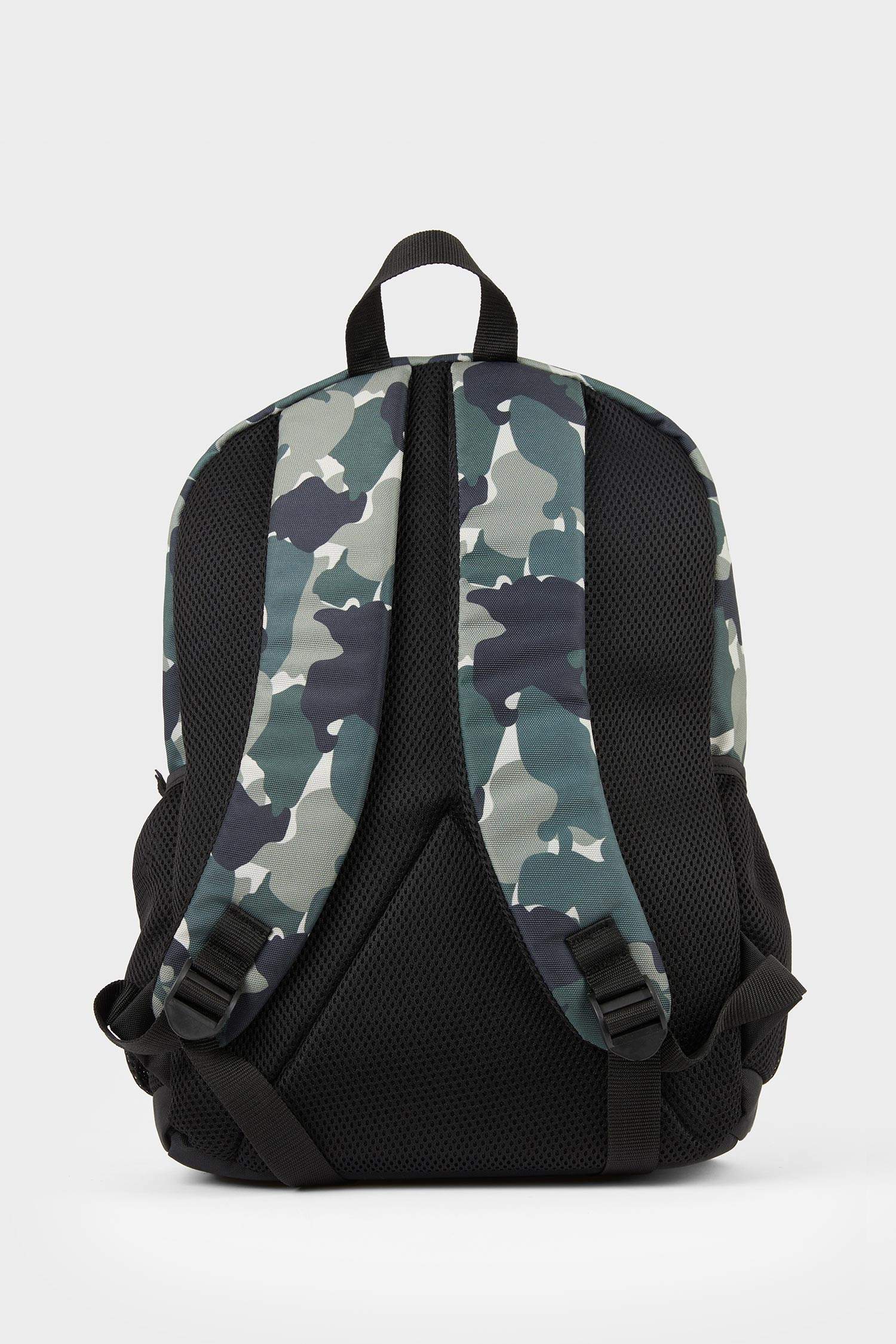 Men's Camouflage Patterned Backpack