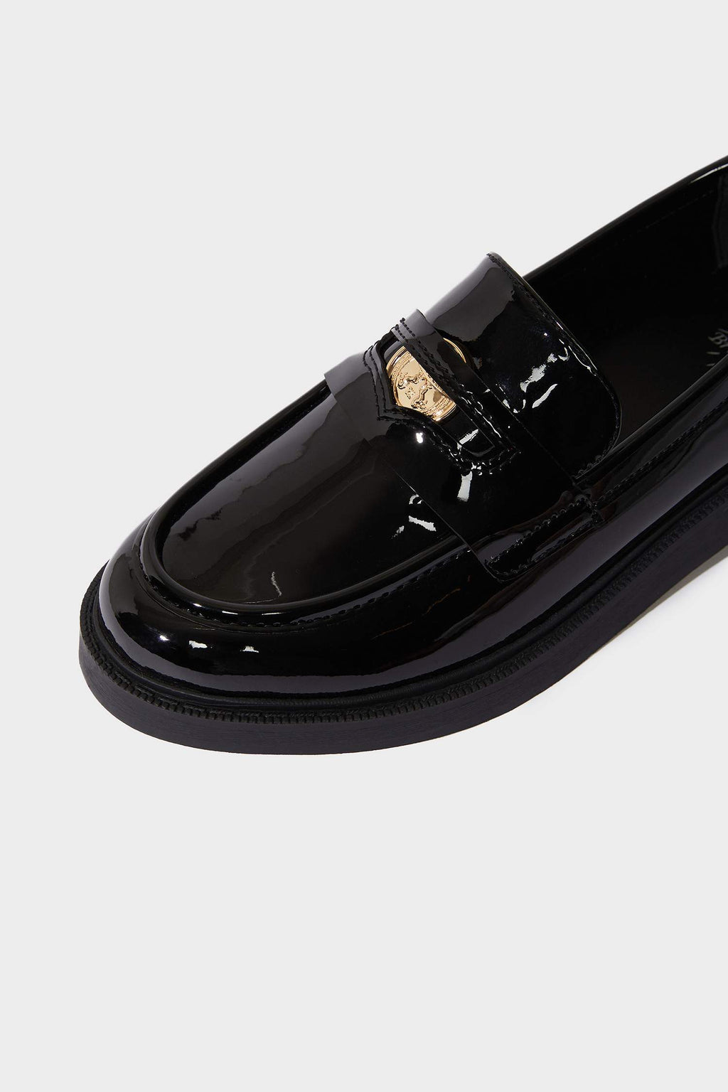 Women's faux leather flat loafers