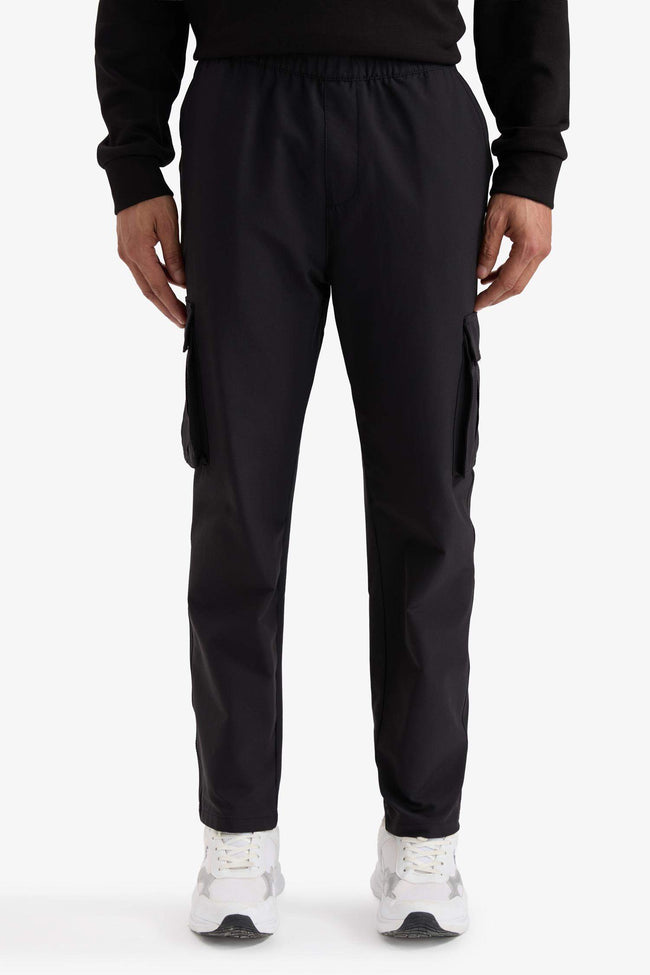 Standard Fit Cargo Pocket Standard Leg Woven Athletic Jogger Main Image