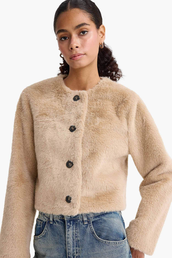Regular Fit Buttoned Short Faux Fur Main Image
