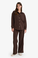 Loose corduroy shirt with a shirt collar and long sleeves