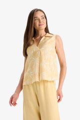 Short Sleeve Blouse with Wacky Collar Pattern