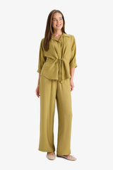 Straight Wide Pocket Detailed Wide Leg Trousers