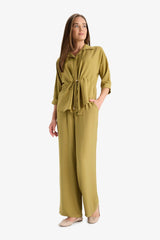Straight Wide Pocket Detailed Wide Leg Trousers