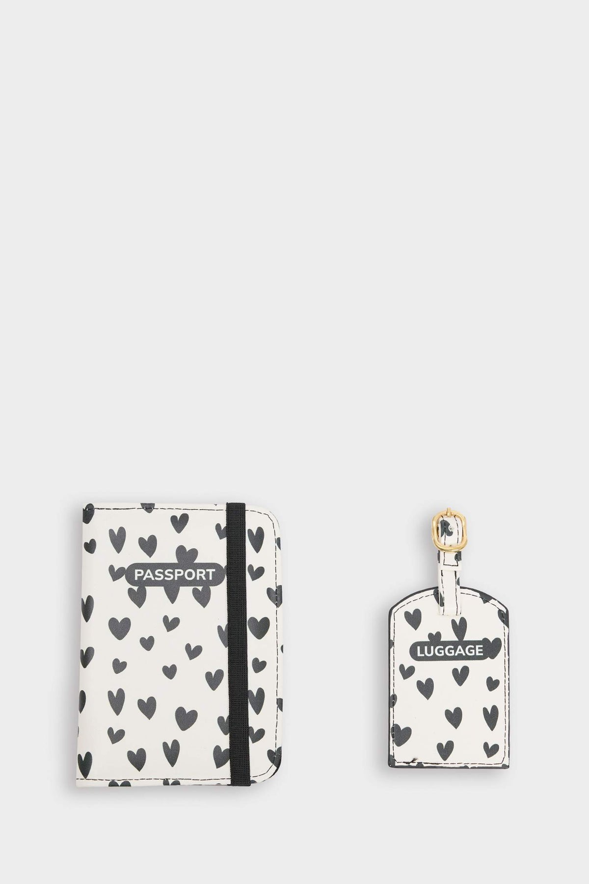 Women Heart Patterned Faux Leather Passport Holder