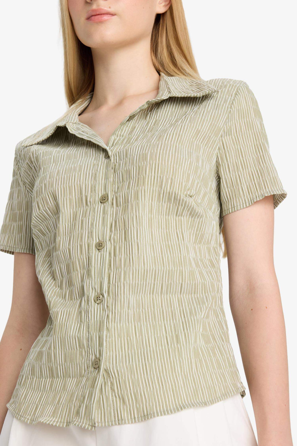 Cool Fitted Textured Short Sleeve Shirt