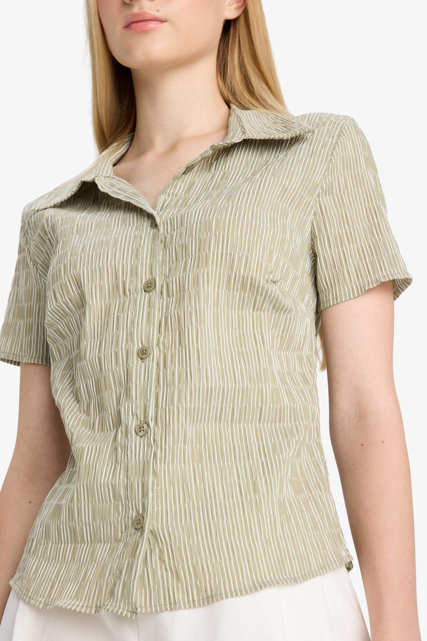 Cool Fitted Textured Short Sleeve Shirt
