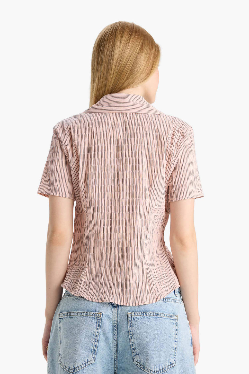 Cool Fitted Textured Short Sleeve Shirt