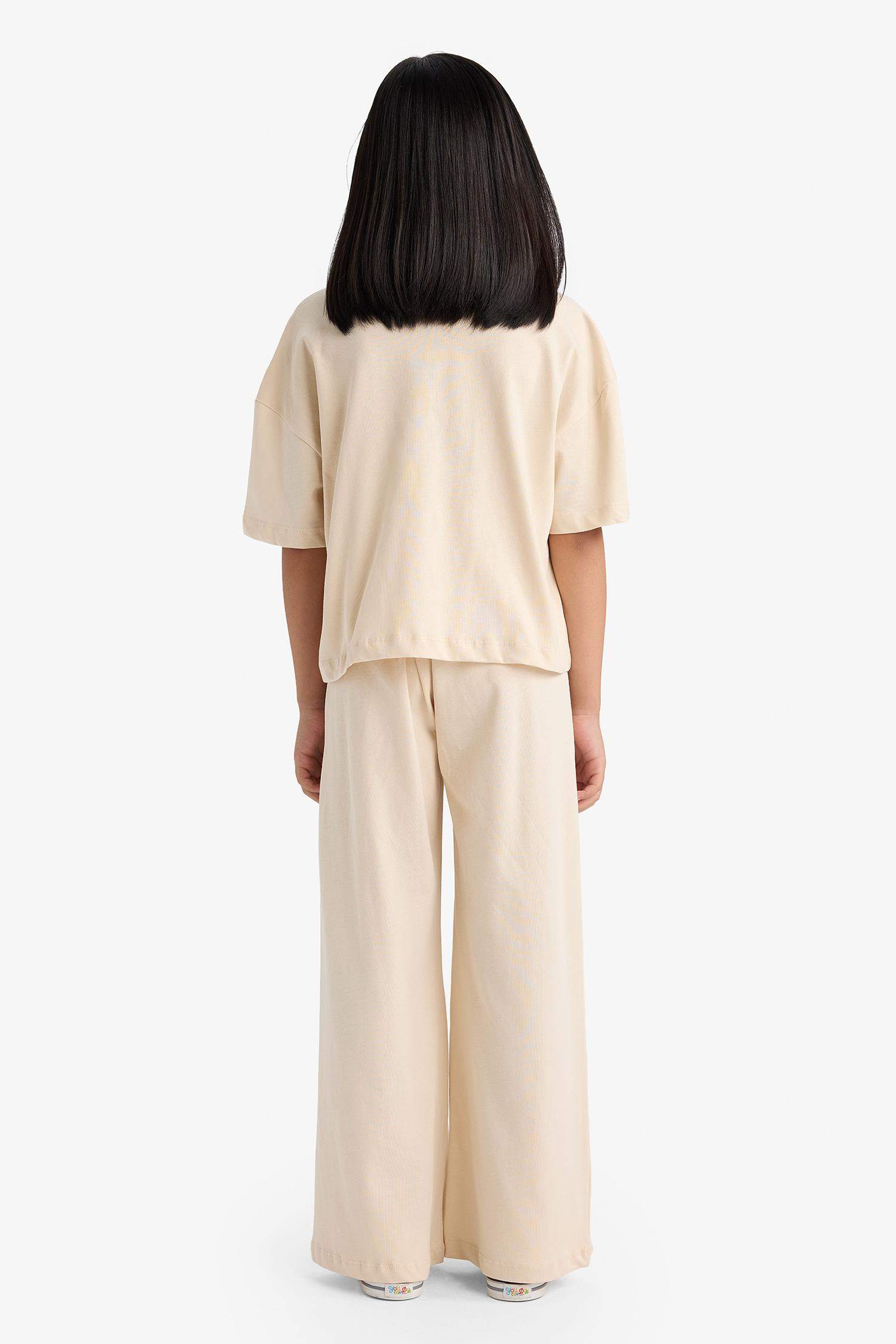 Girls Two-Piece Set: Short-Sleeved Printed T-shirt and Sweatpants