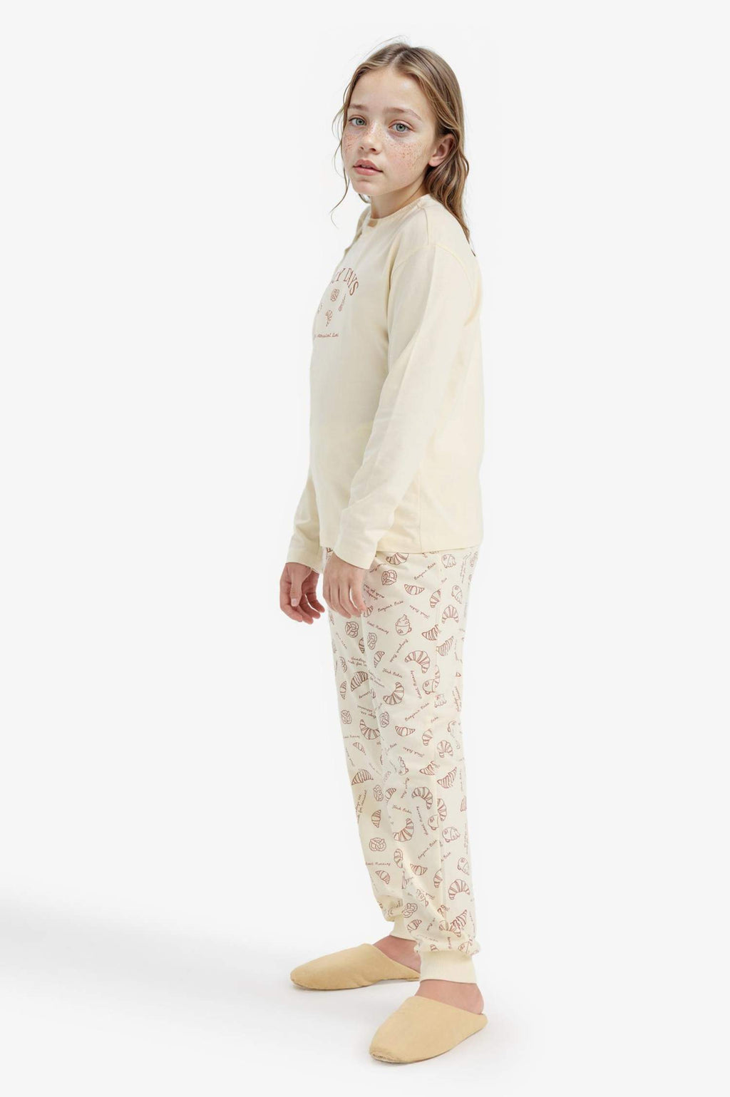 Girls Pajama Set Printed Long Sleeve Top and Patterned Long Bottom