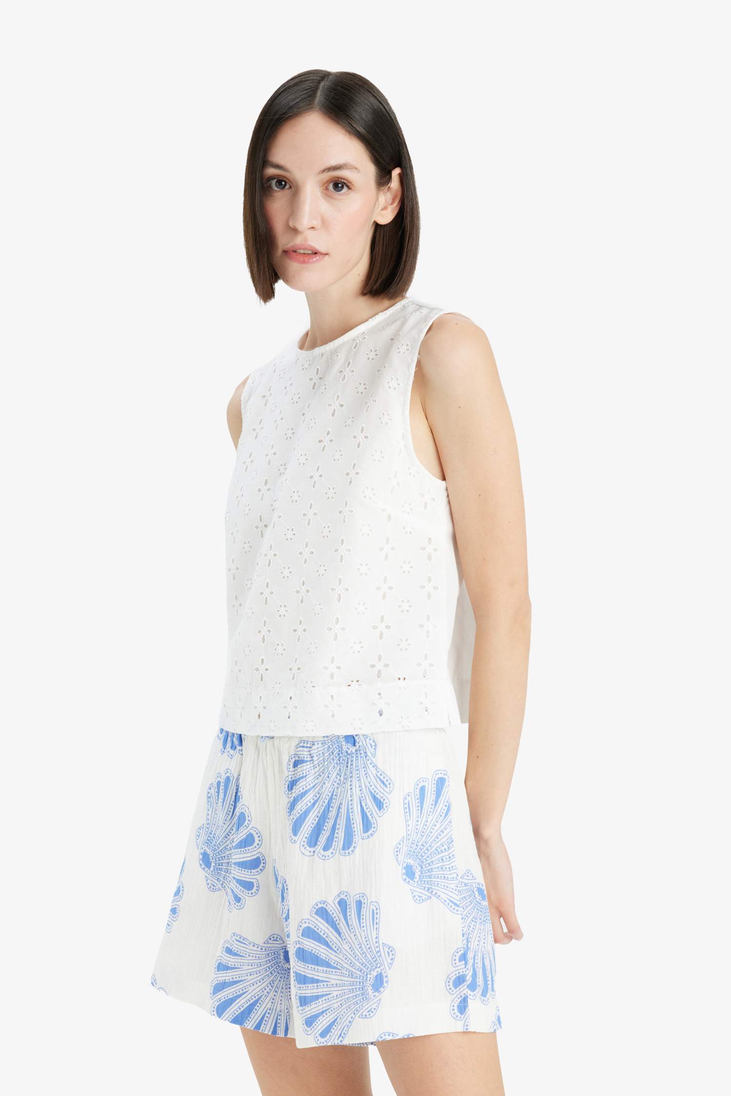 Regular Fit Crew Neck Embroidered Sleeveless Blouse