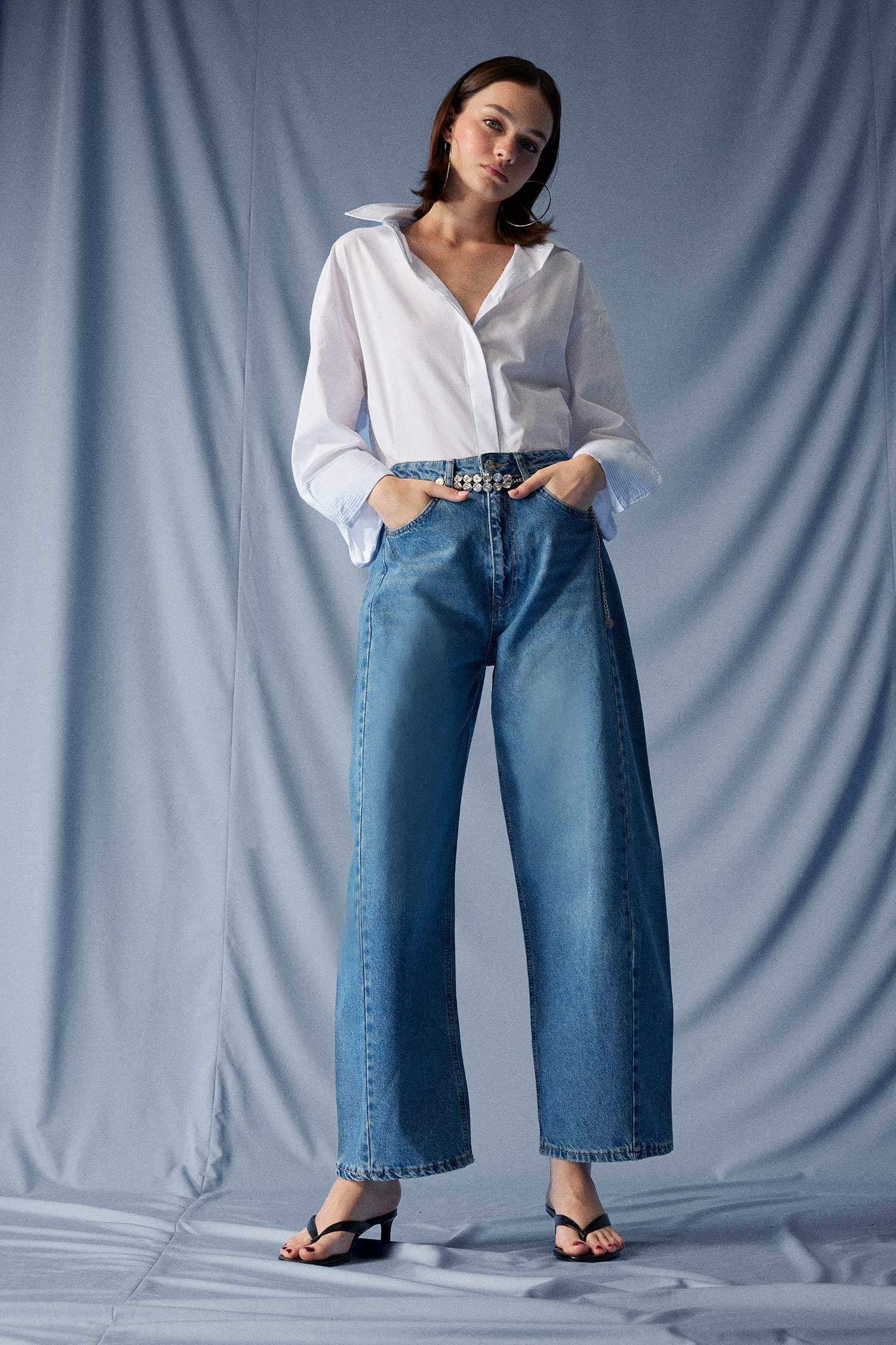 Barrel Fit High Waist Ankle Length Jean Washed Trousers