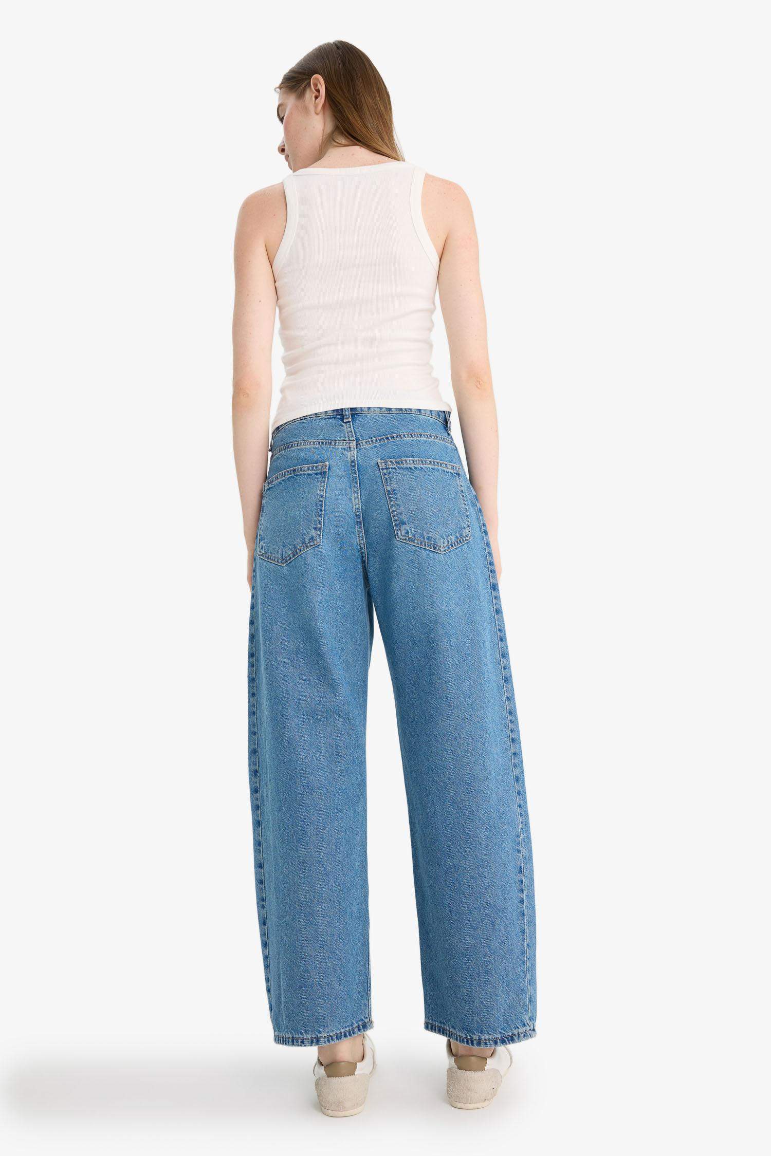 Barrel Fit High Waist Ankle Length Jean Washed Trousers